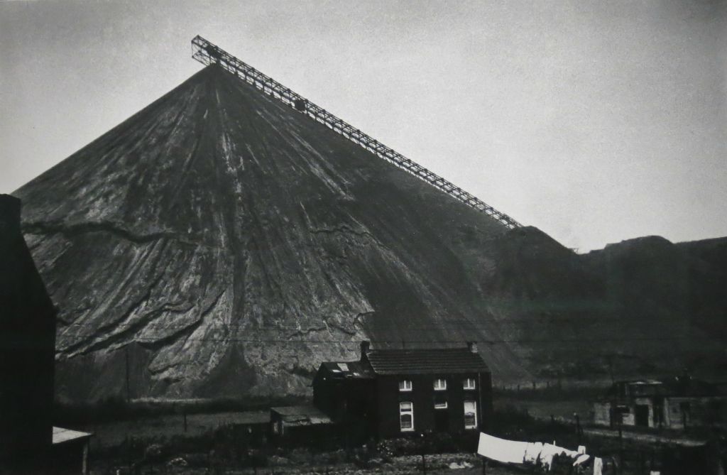 1938, payasage de charbon en Belgique, de Gotthard Schuh
